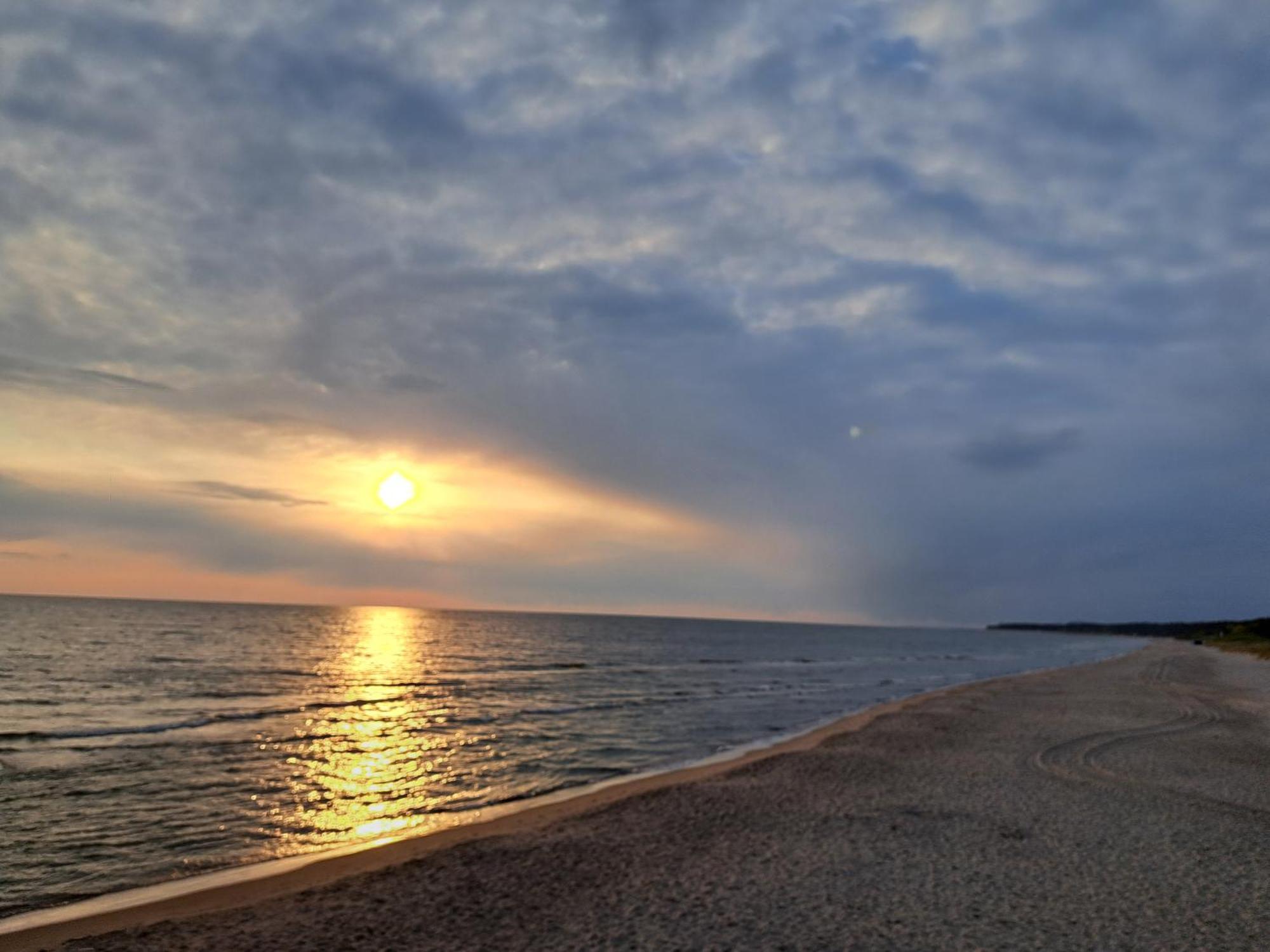 Strandhotel Garni Kormoran Цинновиц Экстерьер фото